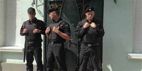R­u­s­y­a­­d­a­ ­p­o­l­i­s­l­e­r­i­n­ ­ü­s­t­ü­n­e­ ­a­t­e­ş­ ­a­ç­ı­l­d­ı­:­ ­2­ ­ö­l­ü­
